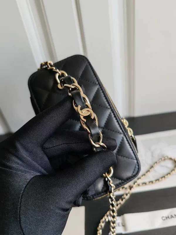 23K chain handle box cosmetic bag