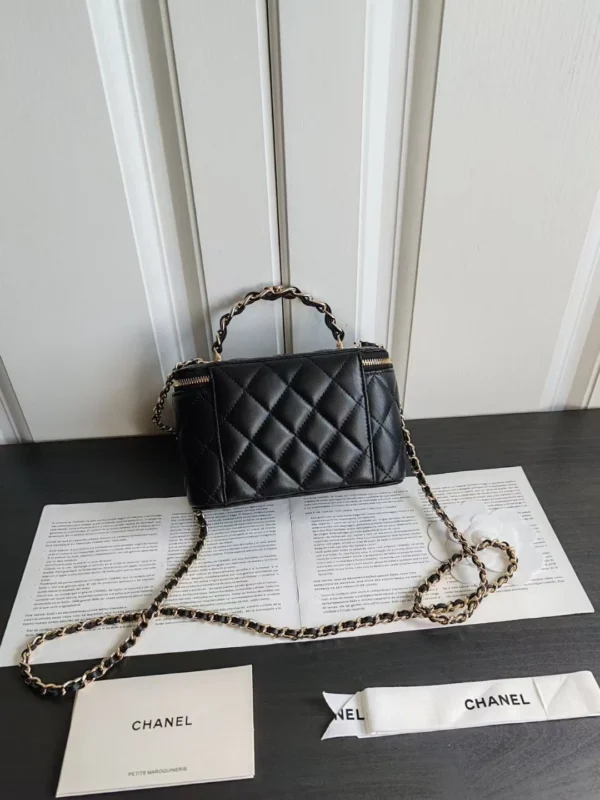 23K chain handle box cosmetic bag