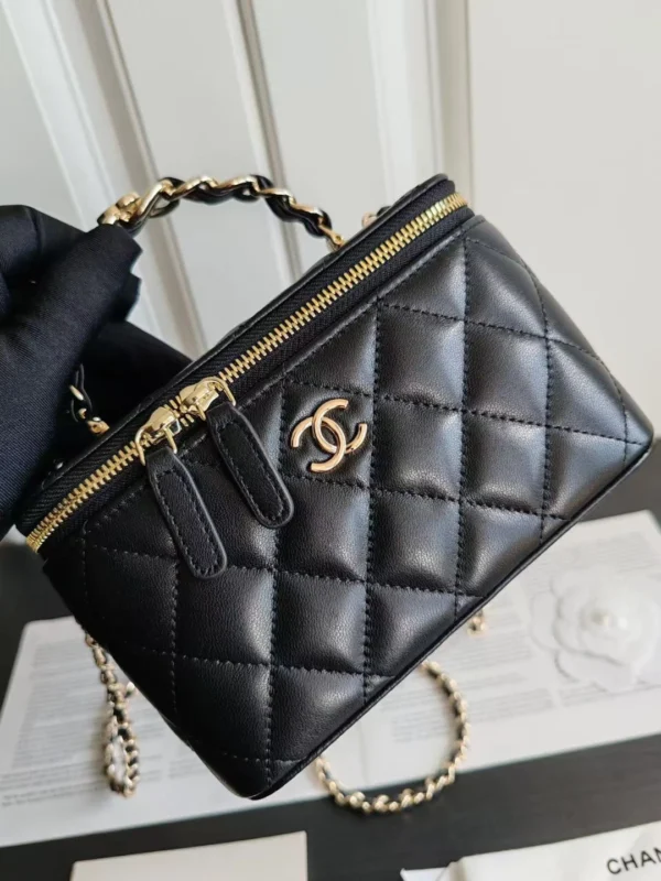 23K chain handle box cosmetic bag