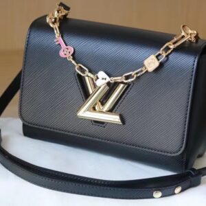 𝐂C 𝟏𝟗𝙗𝙖𝙜 Small size Latest launch of 𝟷𝟿 bag Black