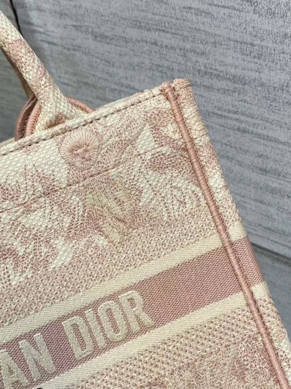 Dr small pink bag