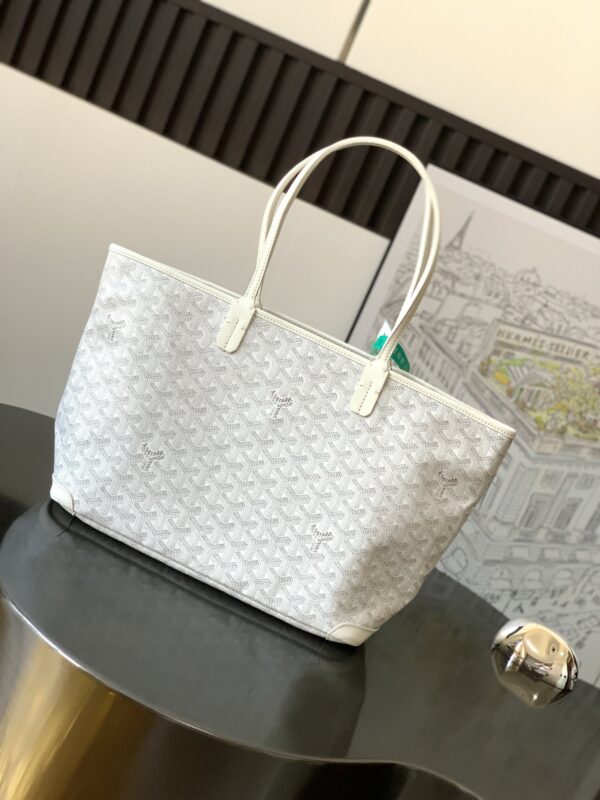 Artois Large Zip Tote Saint Louis