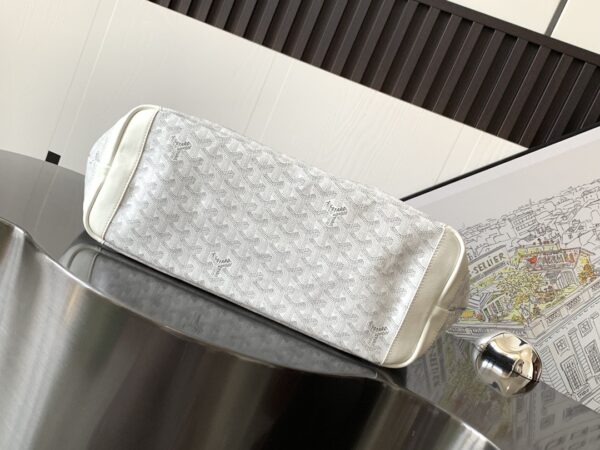 Artois Large Zip Tote Saint Louis