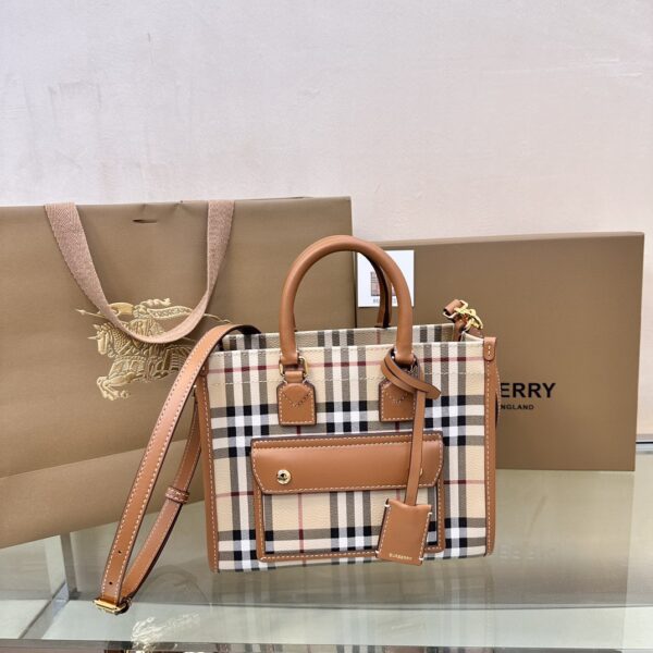 Burberry Mini Brown Check 💕Freyatote