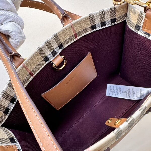 Burberry Mini Brown Check 💕Freyatote