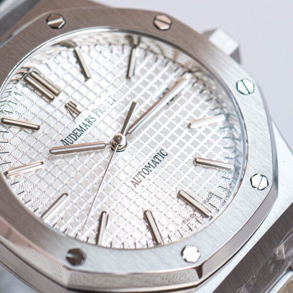 Audemars Piguet Royal Oak 15400 is the pinnacle!