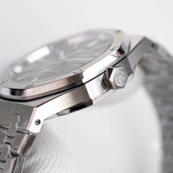 Audemars Piguet Royal Oak 15400 is the pinnacle!