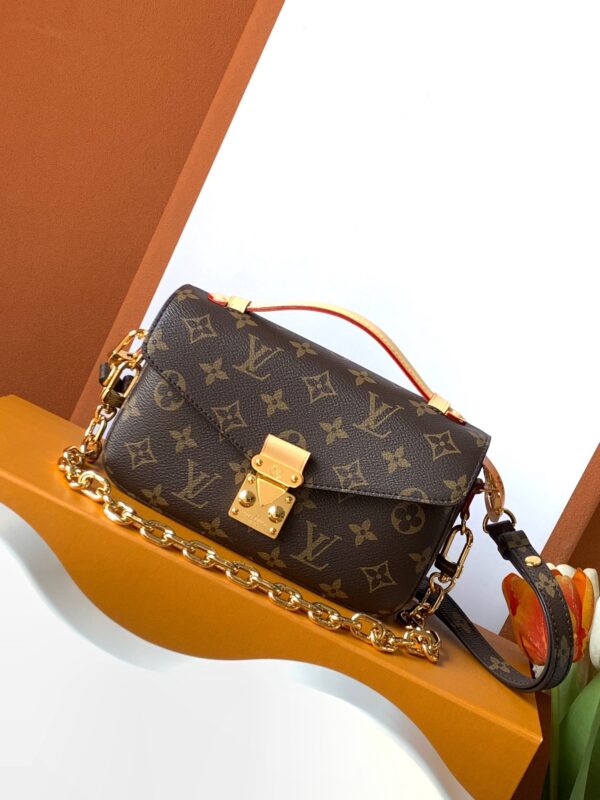 POCHETTE MÉTIS EAST WEST handbag】M46279