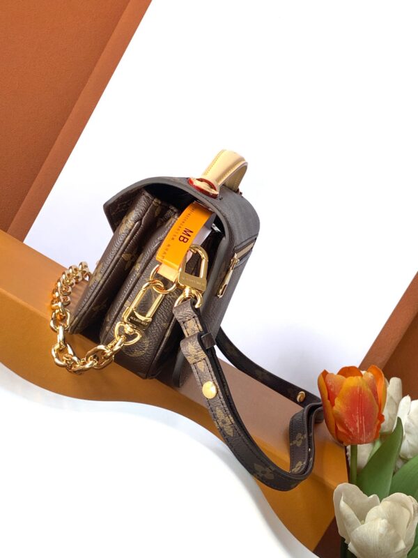 POCHETTE MÉTIS EAST WEST handbag】M46279