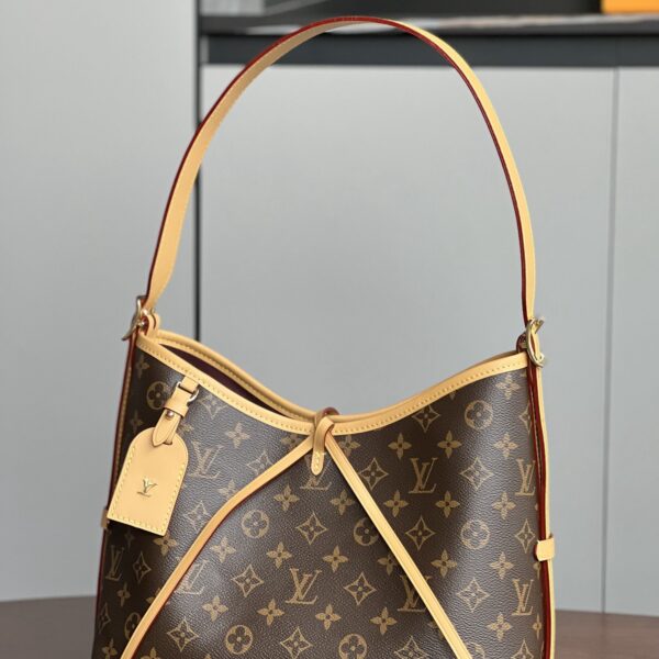 LV：M46203 Original leather CarryAll small handbag