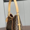 LV：M46203 Original leather CarryAll small handbag
