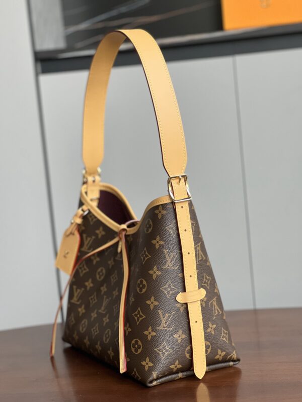 LV：M46203 Original leather CarryAll small handbag