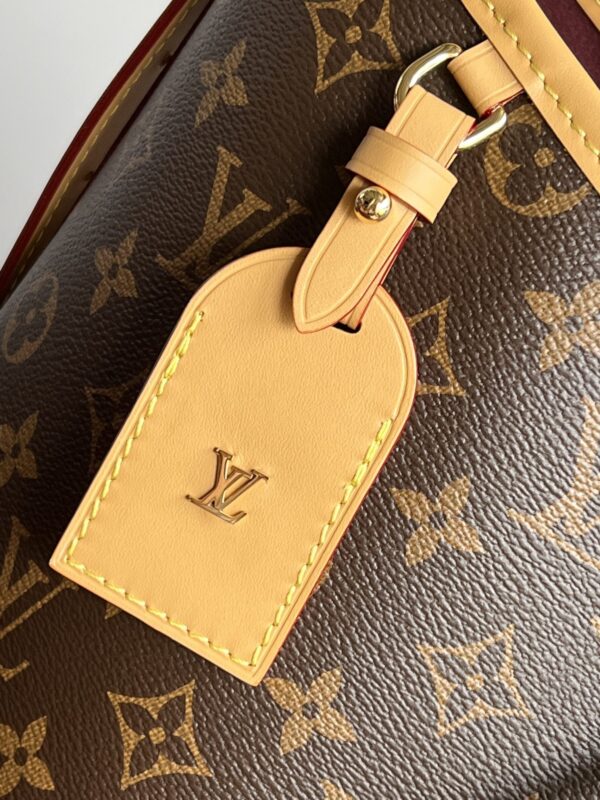 LV：M46203 Original leather CarryAll small handbag