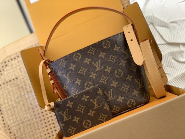 LV Bucket Bag - Used M12925 Presbyopia