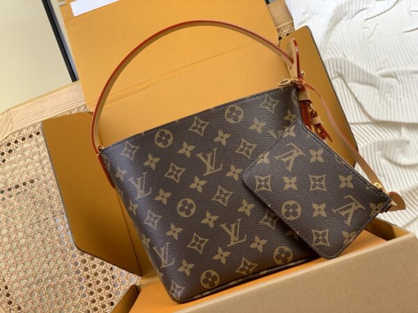 LV Bucket Bag - Used M12925 Presbyopia