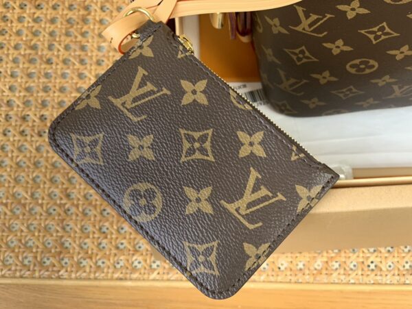 LV Bucket Bag - Used M12925 Presbyopia