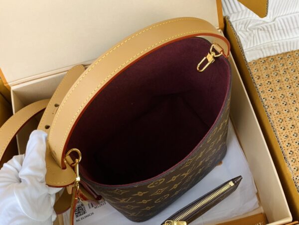 LV Bucket Bag - Used M12925 Presbyopia