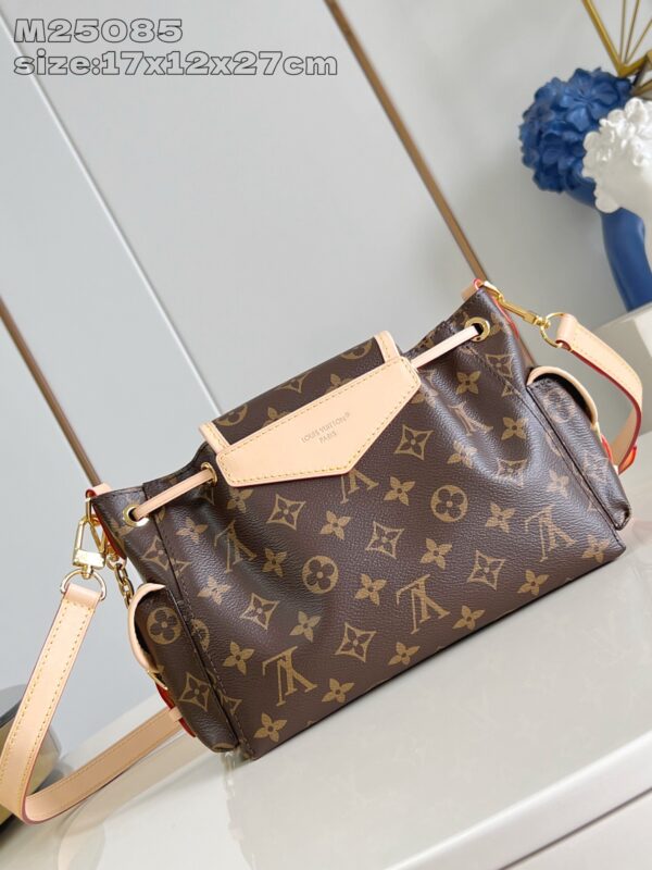 LV: M25085 P650 Odysée Handbag