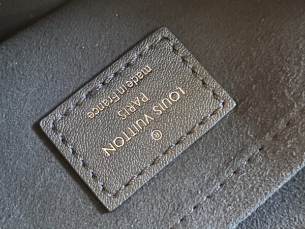 LV：M12192 SunsetVibe Bag