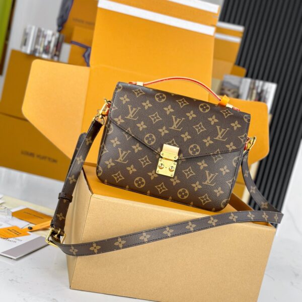 LV: CHETTE MÉTIS handbag M44875