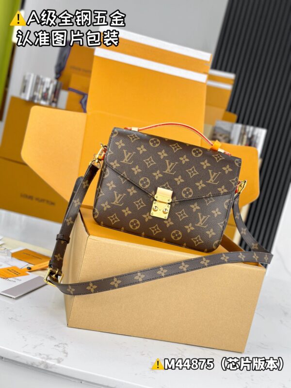 LV: CHETTE MÉTIS handbag M44875