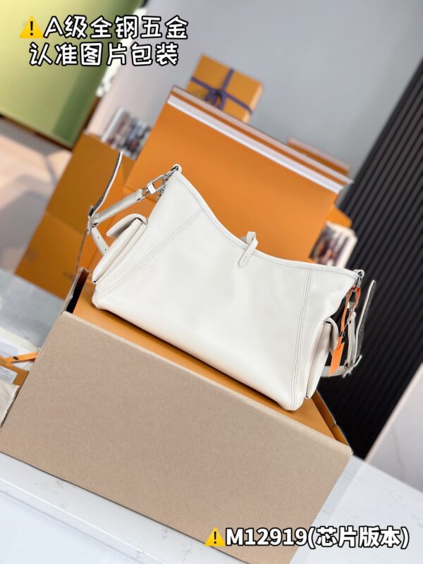 CARRYALL CARGO VIBE Small Handbag M12919