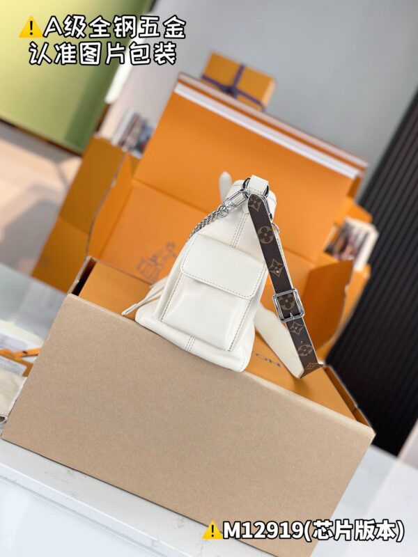 CARRYALL CARGO VIBE Small Handbag M12919