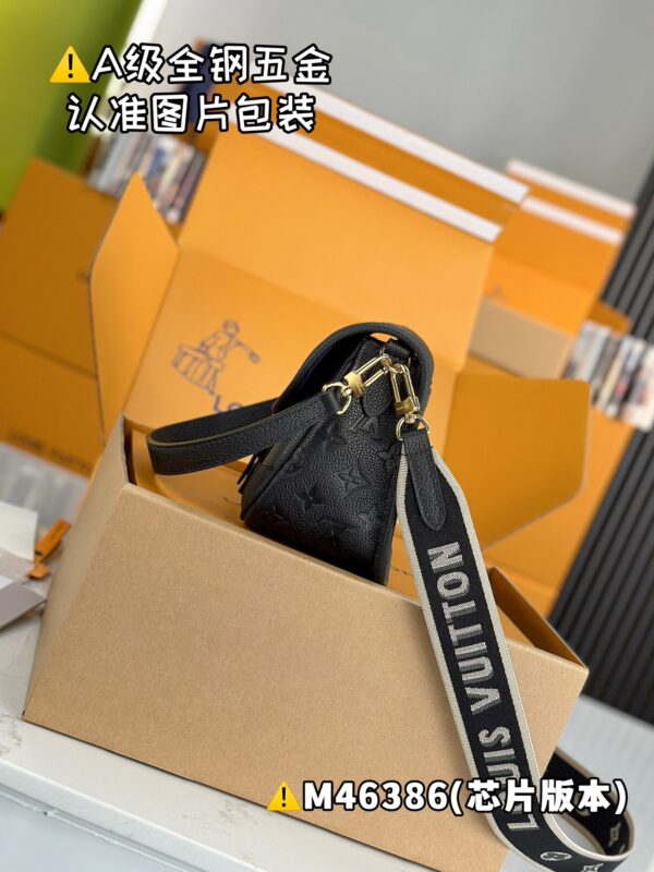 LV：DIANE handbag M46386