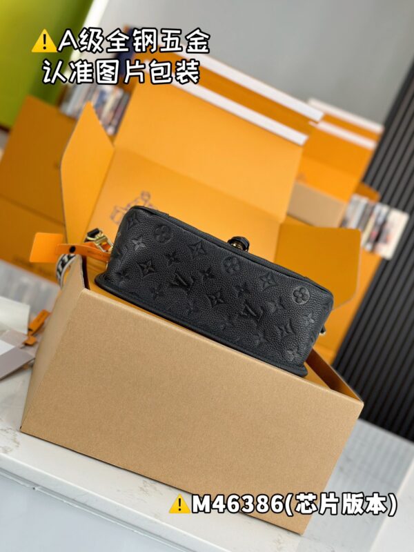LV：DIANE handbag M46386