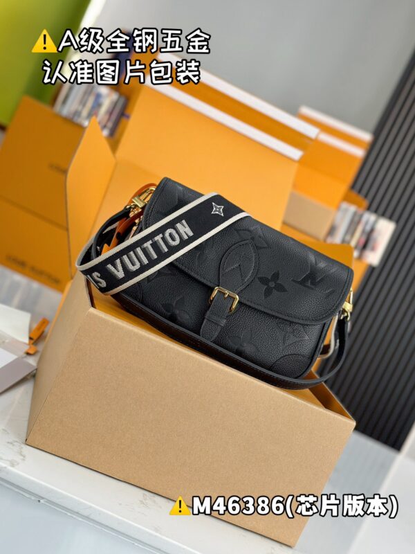 LV：DIANE handbag M46386