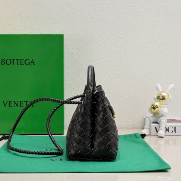 P900 #Bottega Veneta New horizontal Andiamo handbag