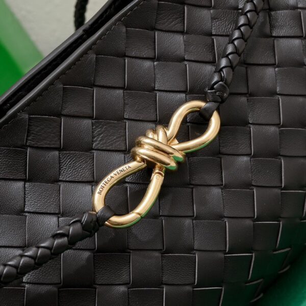 P900 #Bottega Veneta New horizontal Andiamo handbag
