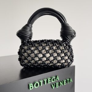 19 new upgraded version of CHANE WOC chain bag