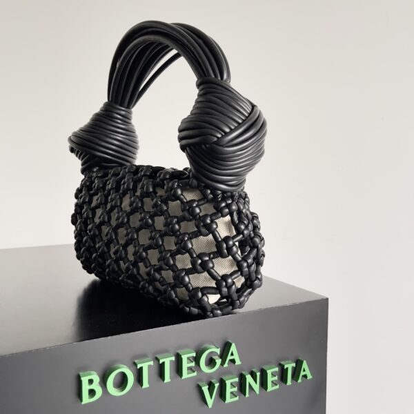 Bottega Veneta new product