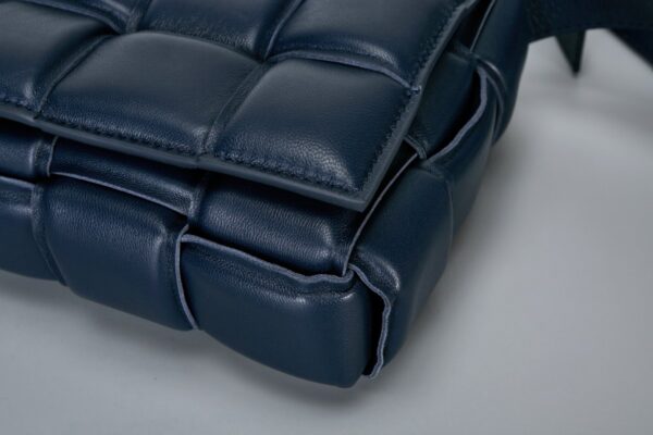 BV Cassette pillow bag