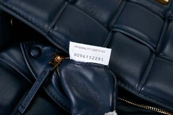 BV Cassette pillow bag