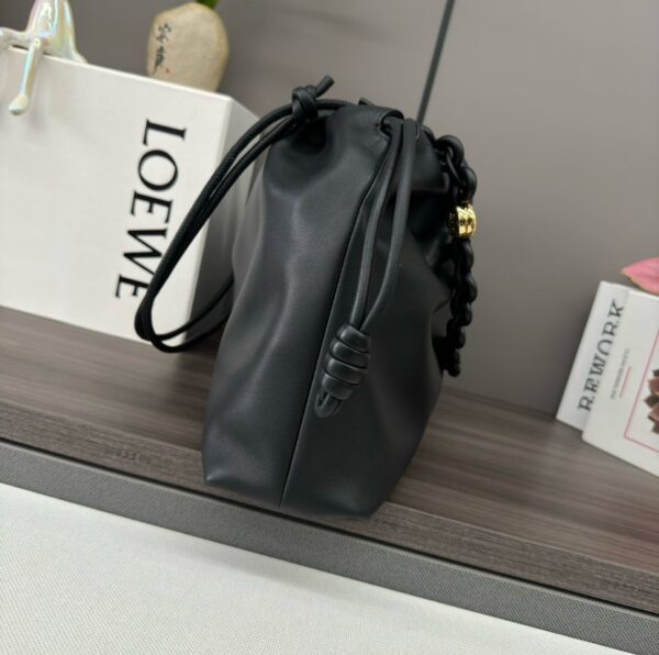LO℮w℮ Large soft nappa leather Flamenco rse