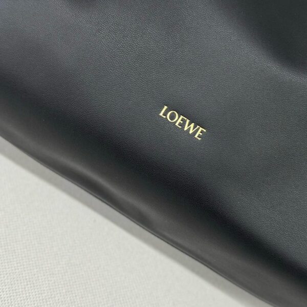 LO℮w℮ Large soft nappa leather Flamenco rse