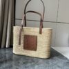 L𝒐𝒆𝒘𝒆A traditional square straw basket🧺