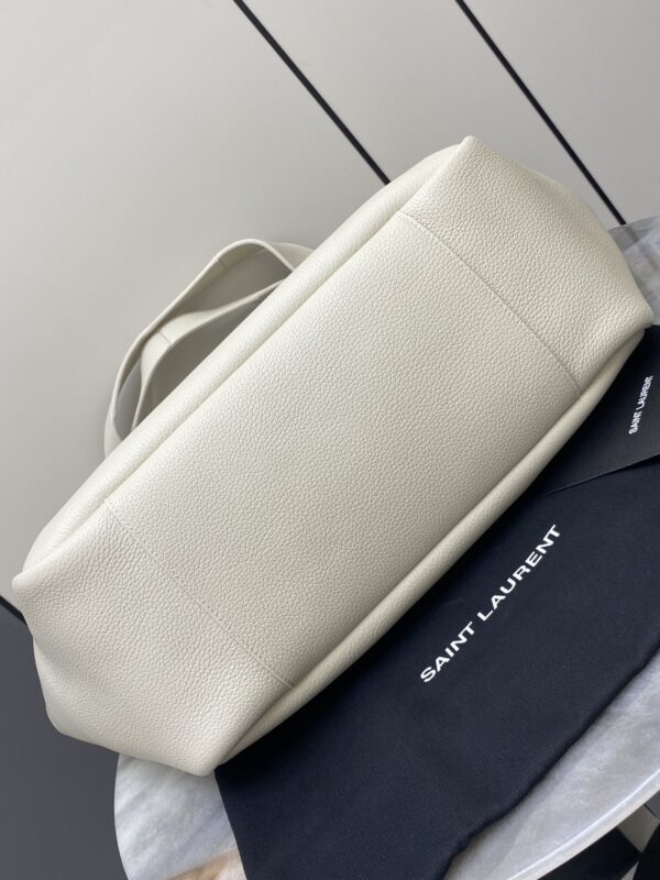 Yves Saint Laurent's new BEA handbag horizontal tote bag