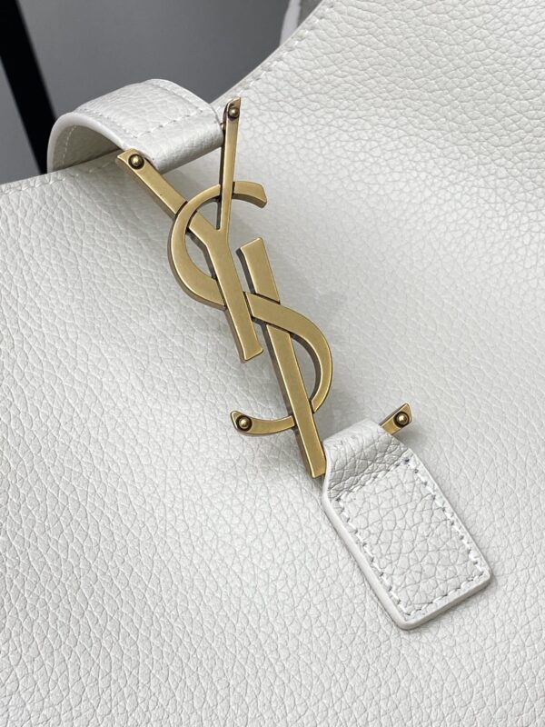 Yves Saint Laurent's new BEA handbag horizontal tote bag