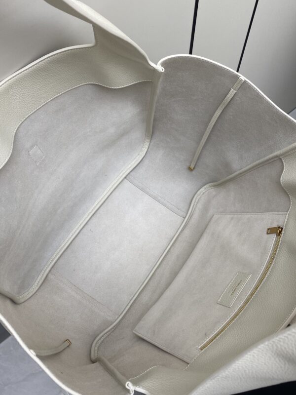Yves Saint Laurent's new BEA handbag horizontal tote bag