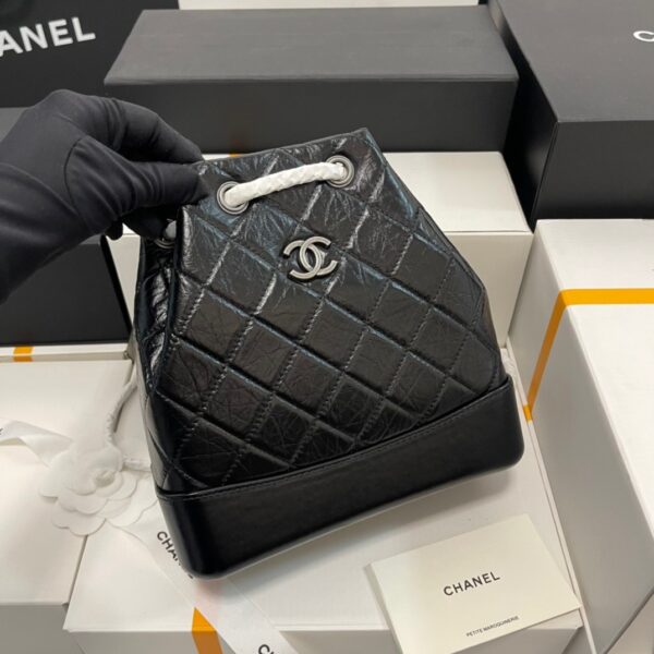 Chanel 𝑔𝑎𝑏𝑟𝑖𝑒𝑙𝑙𝑒 backpack classic wanderlust