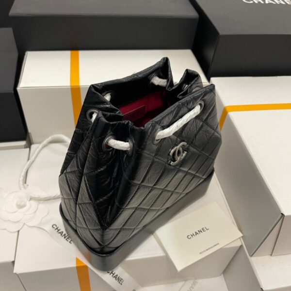 Chanel 𝑔𝑎𝑏𝑟𝑖𝑒𝑙𝑙𝑒 backpack classic wanderlust