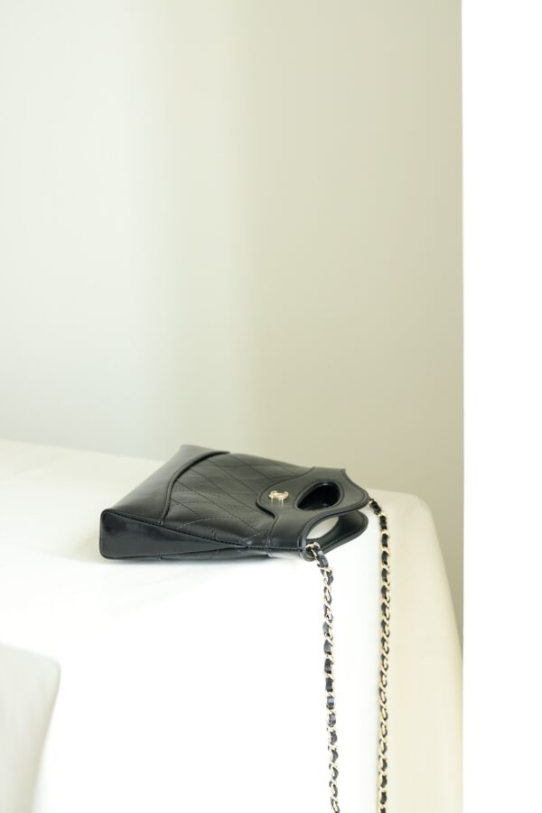 Chanel 24C 31 handbag nano mini horizontal version