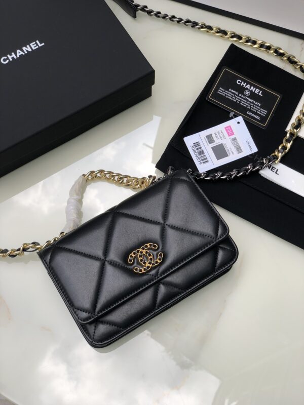 Chanel women's crossbody bag, shoulder bag, fortune bag