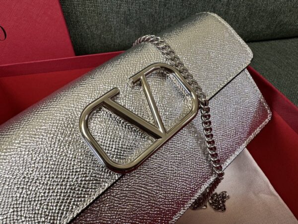 Valentino Garavani VLogoSignature grained calfskin clutch