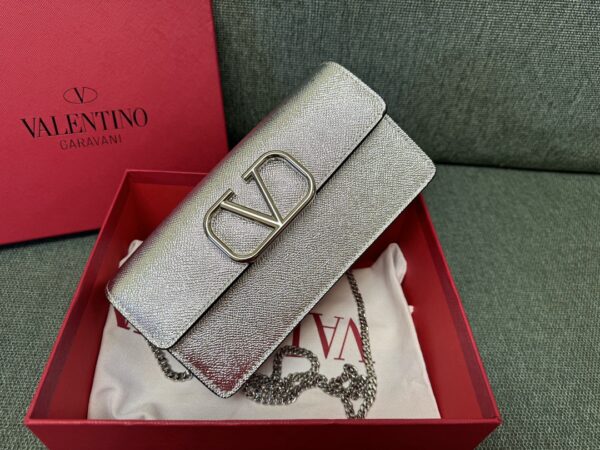 Valentino Garavani VLogoSignature grained calfskin clutch