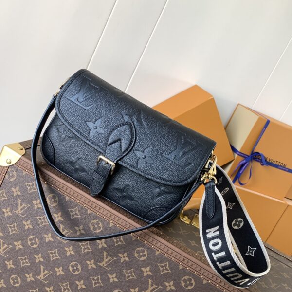 Lv m46386