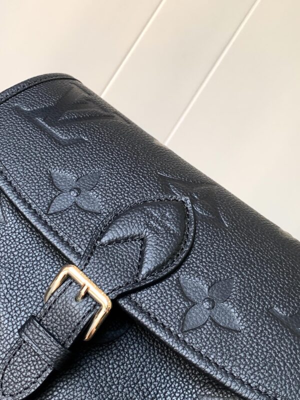 Lv m46386